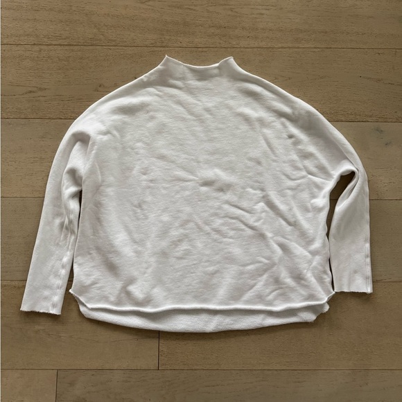 Frank and Eileen Effie capelet lab pullover. Size small. White - Picture 9 of 12